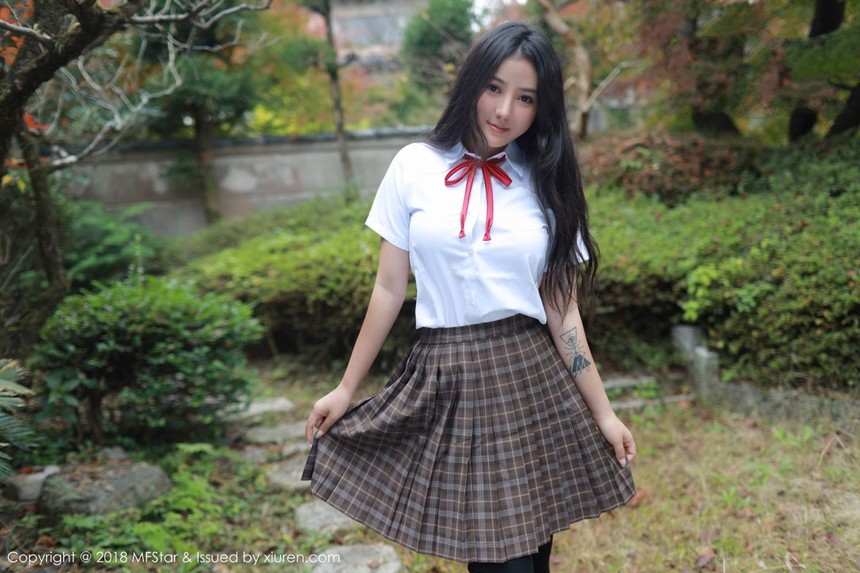 模范学院Manuela玛鲁娜日本学生妹制服系列 [42P]